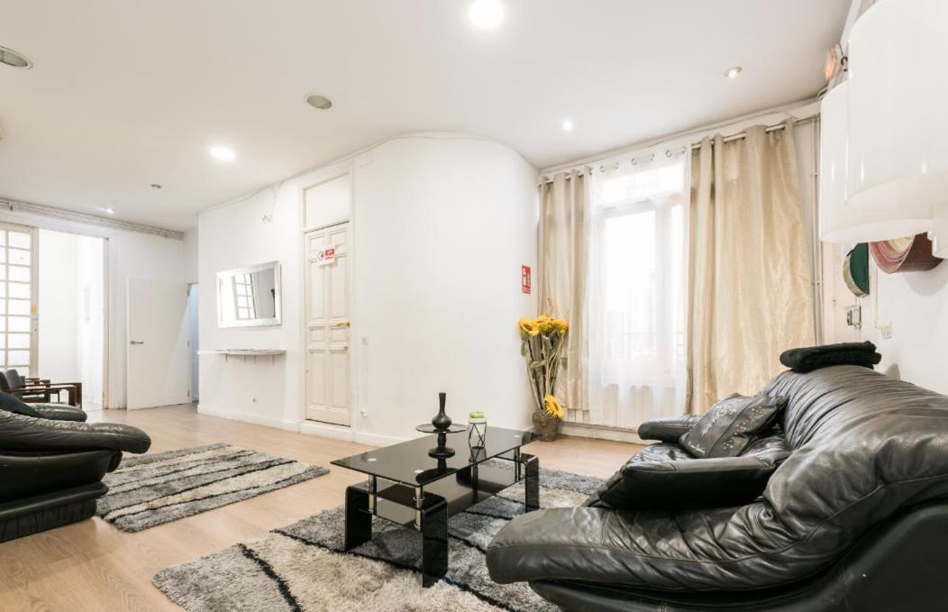 M&F 7 Rooms/7 Bathrooms Over Gran Via Madrid Buitenkant foto