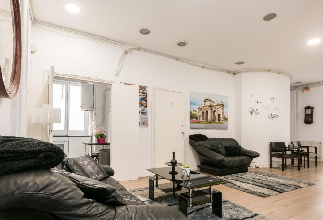 M&F 7 Rooms/7 Bathrooms Over Gran Via Madrid Buitenkant foto