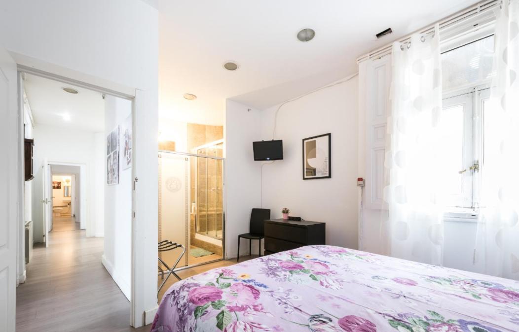 M&F 7 Rooms/7 Bathrooms Over Gran Via Madrid Buitenkant foto