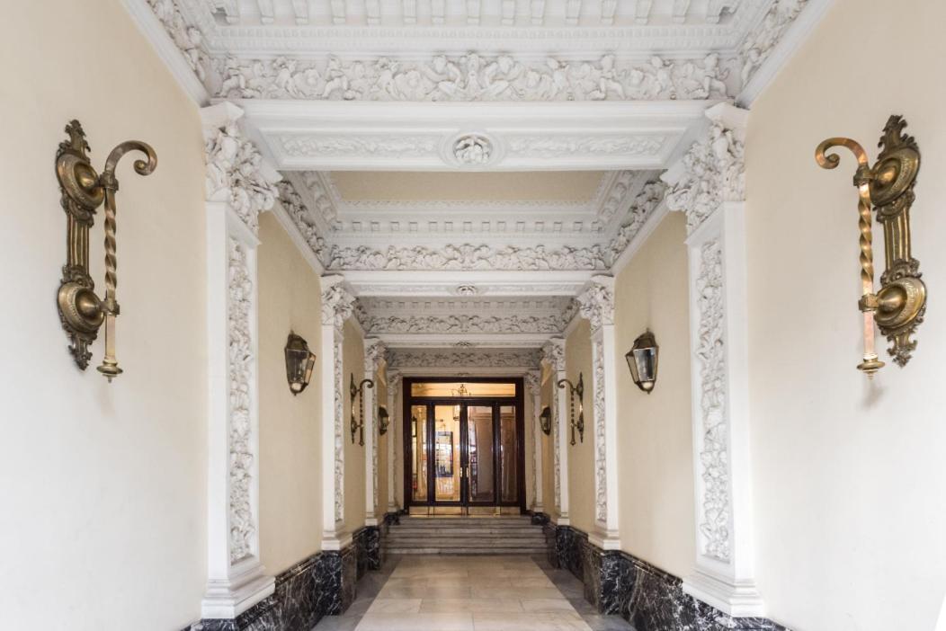 M&F 7 Rooms/7 Bathrooms Over Gran Via Madrid Buitenkant foto